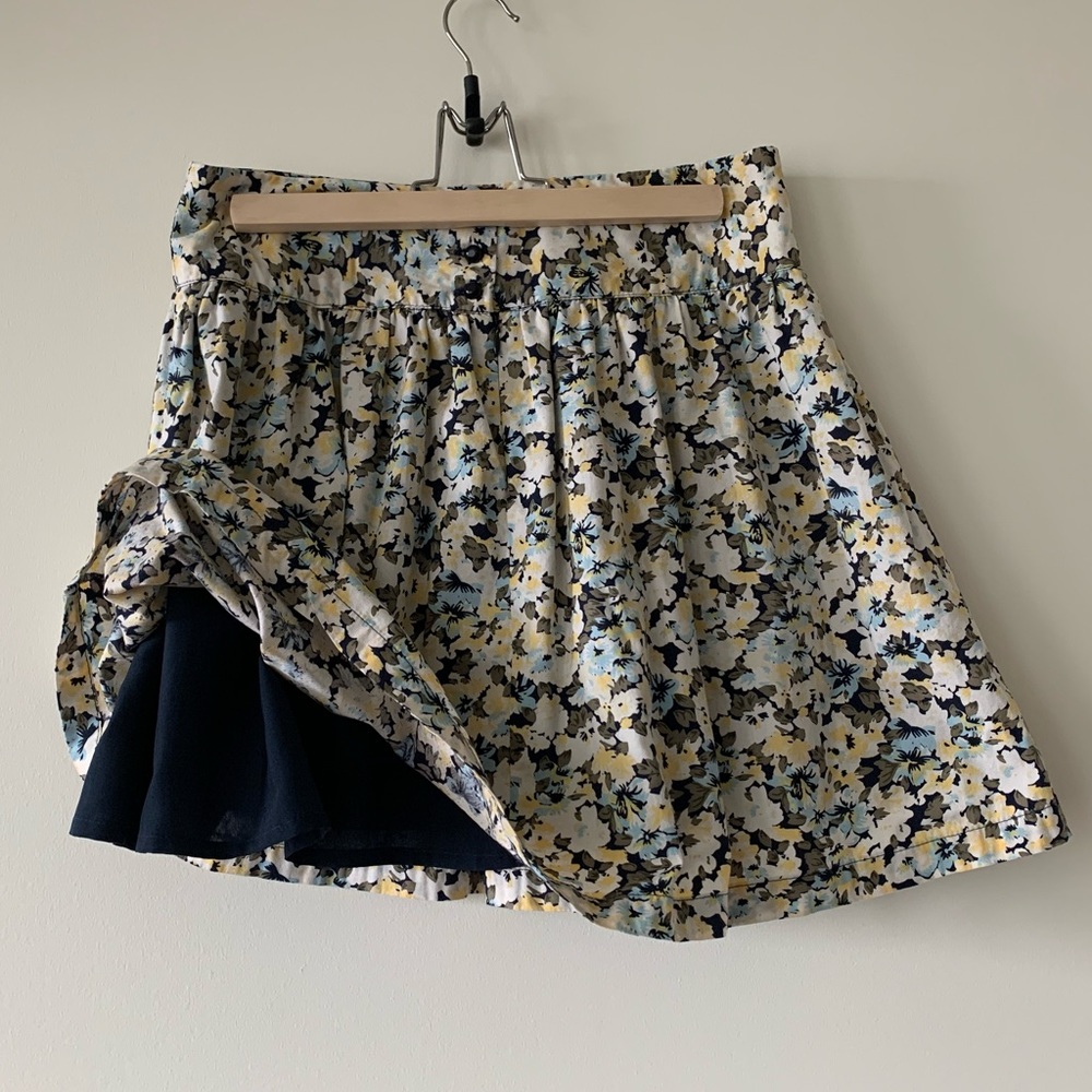 🌺 Mini Pleated Floral Vero Moda Skirt